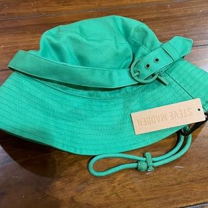 Steve Madden green bucket hat